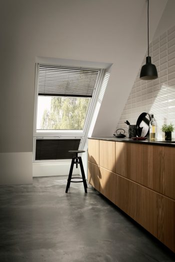 Velux luxaflex voor dakraam