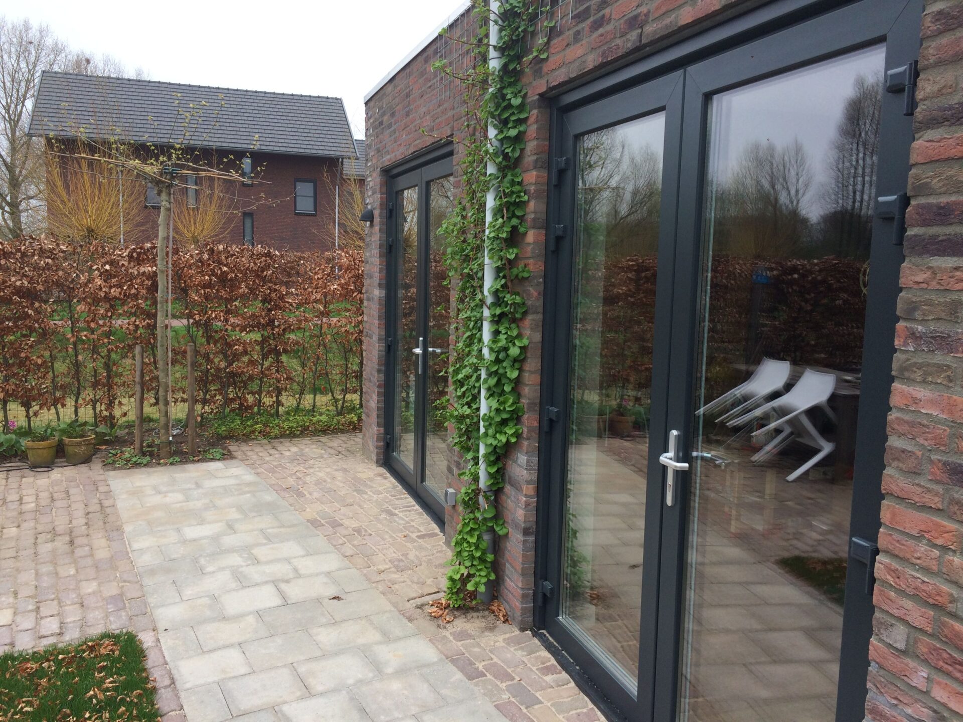 kunststof tuindeuren